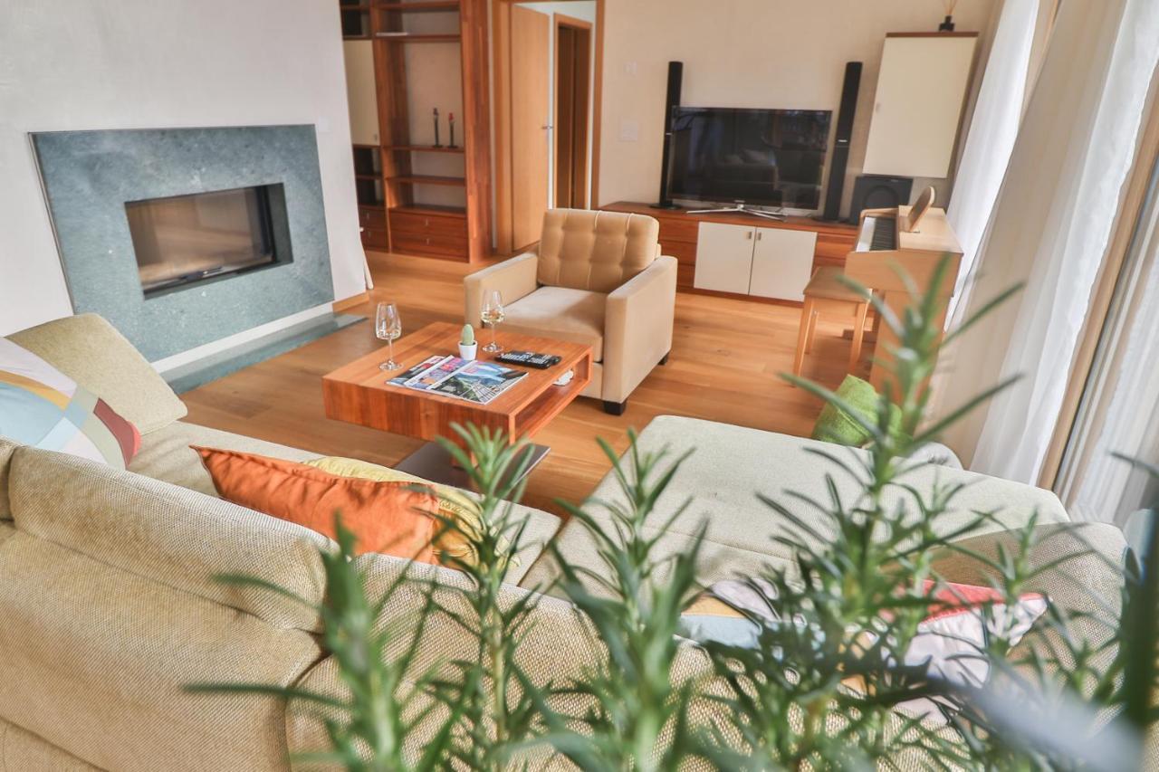 Seehaus Lake View 3-Bedroom Apartment Iseltwald Luaran gambar